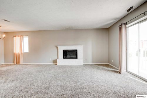 0207-500 S 37th St, Omaha, NE, 68105-1229 | Card Image