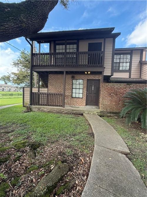 102-742 Fairfax Dr, Gretna, LA, 70056-4643 | Card Image