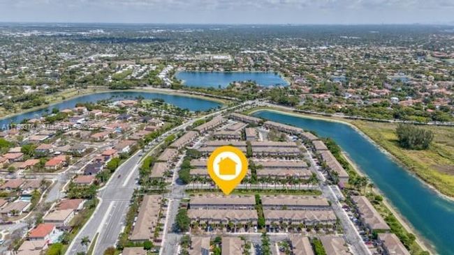 9346 Sw 221 St St, Townhouse with 3 bedrooms, 3 bathrooms and null parking in Cutler Bay FL | Image 24