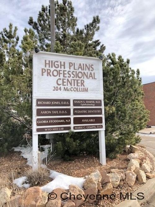 204 Mccollum St, LARAMIE, WY, 82070-5103 | Card Image