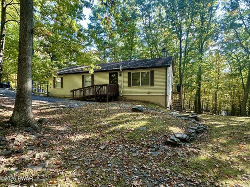 105 Maple Court, Hawley, PA, 18428 | Card Image