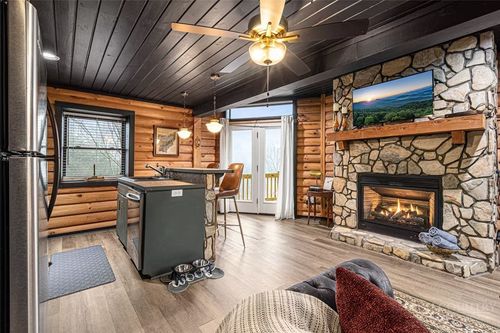 232/246 Copper Springs Drive, Boone, NC, 28607 | Card Image