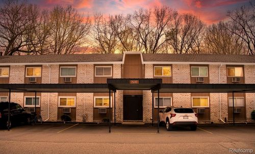 2-7600 Woodview St, Westland, MI, 48185-5944 | Card Image