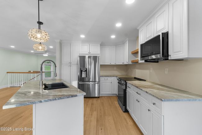 3205 Lake Pointe Ct, House other with 3 bedrooms, 4 bathrooms and null parking in Crestwood KY | Image 36