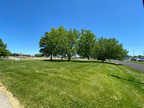 2500 Cumberland Dr, Valparaiso, IN, 46383 | Card Image