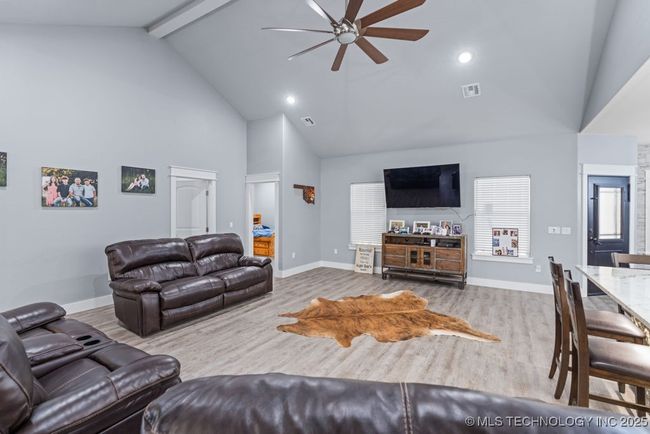 8903 Pear St, House other with 4 bedrooms, 3 bathrooms and null parking in Kingston OK | Image 10
