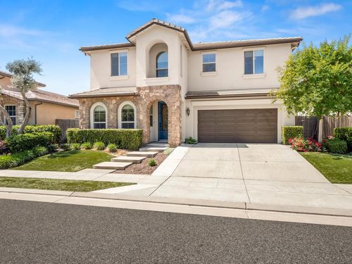 1229 E Via Roma Dr, Fresno, CA, 93730-8800 | Card Image