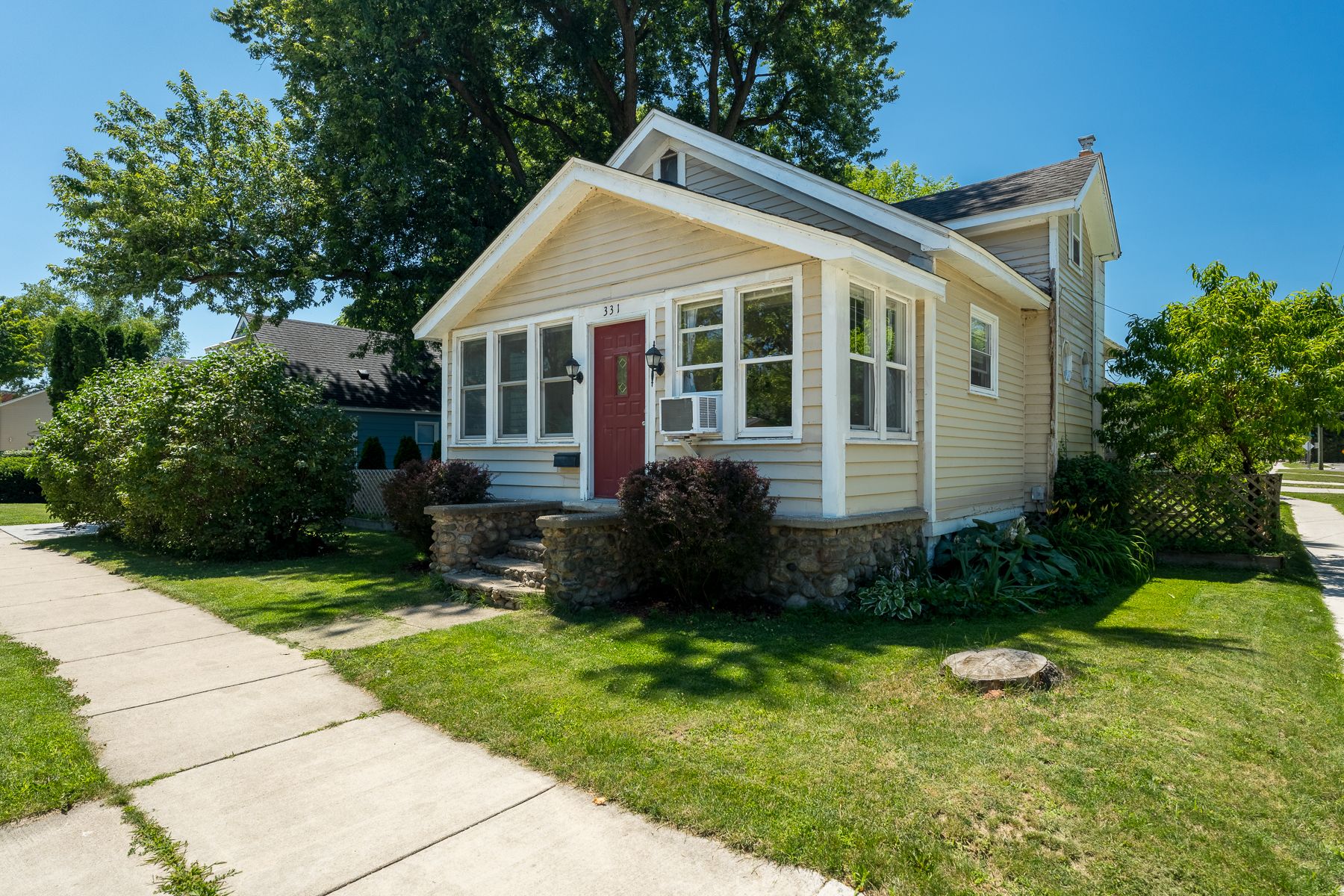 2nd St, Brighton, MI 48116