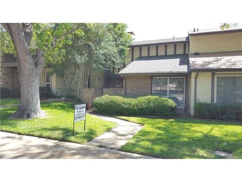 2108 Westbain Dr, Arlington, TX, 76015-1131 | Card Image