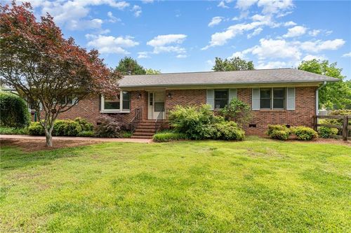 412 Stage Coach Ct, Greensboro, NC, 27409-1816 | Card Image