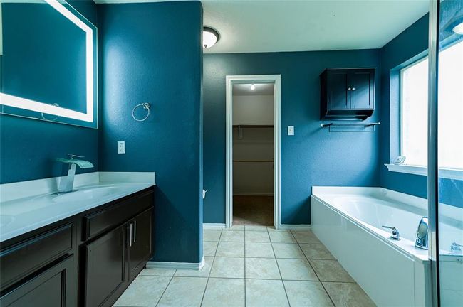 Primary bathroom | Image 17