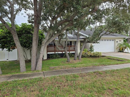 1033 Rosetree Ln, TARPON SPRINGS, FL, 34689-2854 | Card Image