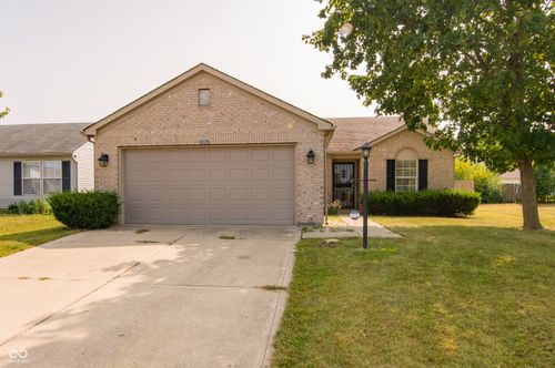 10915 Mistflower Way, Indianapolis, IN, 46235-3565 | Card Image