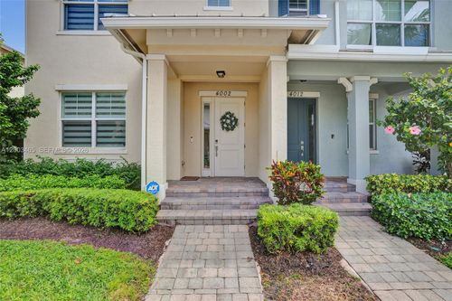4002 Poinciana Ln, Hollywood, FL, 33021-6868 | Card Image