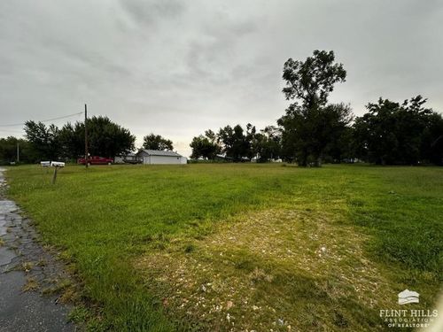 106-104 Main St, Blue Rapids, KS, 66411-1430 | Card Image