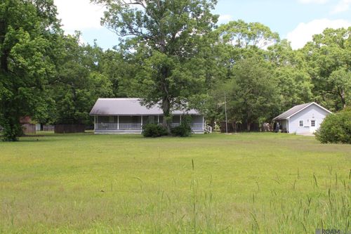 9335 Jennifer Lynn Rd, Denham Springs, LA, 70706-1025 | Card Image