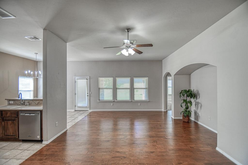 Queenston Ave, Norman, OK 73071