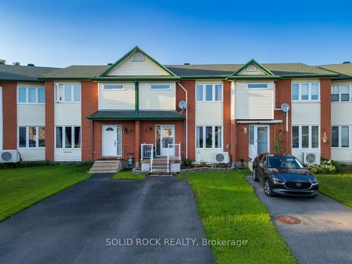 733 Morris St, Rockland, ON, K4K1M9 | Card Image