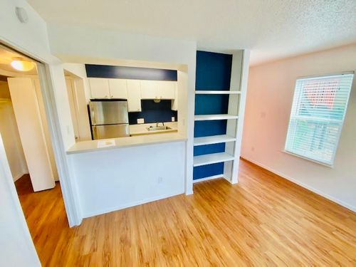 apt-104-808 Winflo Dr, Austin, TX, 78703-5233 | Card Image