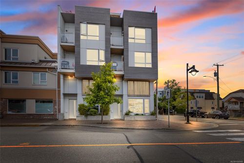 2471 Bevan Ave, Sidney, BC, V8L1W2 | Card Image