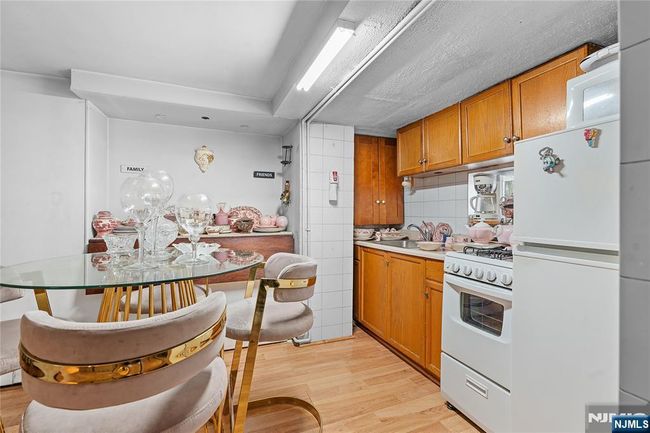 1010 Paterson Plank Rd, Home with 6 bedrooms, 3 bathrooms and null parking in North Bergen NJ | Image 6