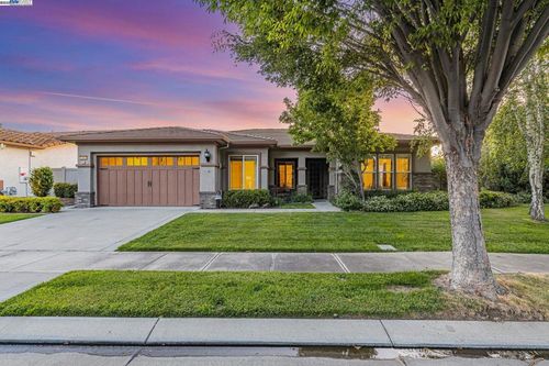 2453 Gardenstone Pl, Manteca, CA, 95336-5110 | Card Image
