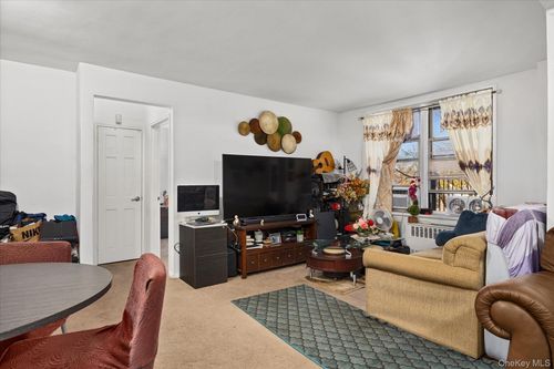 3a-6011 Broadway, New York, NY, 11377 | Card Image