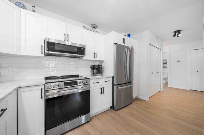 74 Park Meadows Lane Se, Townhouse with 3 bedrooms, 3 bathrooms and 3 parking in Medicine Hat AB | Image 18