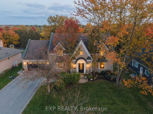 21 Granbridge Dr, West Montrose, ON, N0B2V0 | Card Image