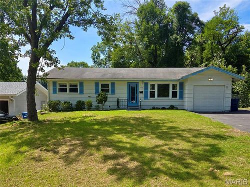 62 Bayview Ct, Saint Louis, MO, 63135-2800 | Card Image