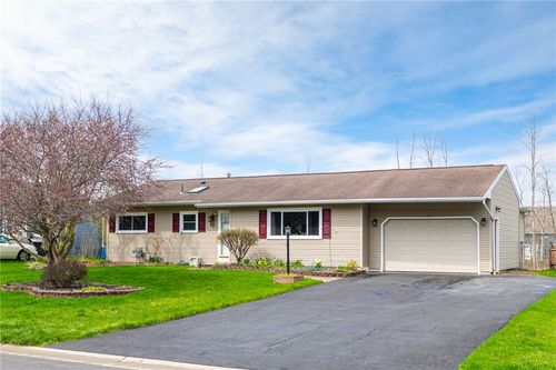 27 Florendin Dr, Henrietta, NY, 14467-9216 | Card Image