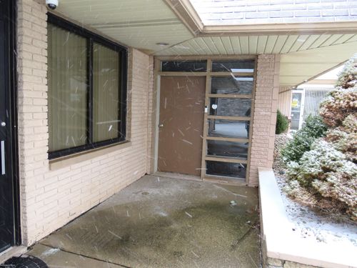 37540 Gratiot Suite 100 Avenue, Clinton Charter Township, MI, 48036 | Card Image