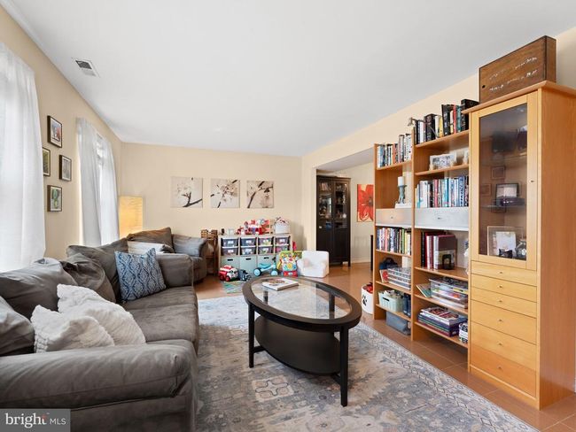 657 S Queen Anne Dr, House other with 3 bedrooms, 2 bathrooms and null parking in FAIRLESS HILLS PA | Image 7