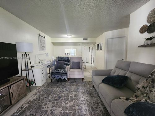 apt-115-8215 Sw 152nd Ave, Miami, FL, 33193-4008 | Card Image