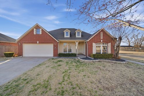 3920 S 210th East Ave, Broken Arrow, OK, 74014-8734 | Card Image