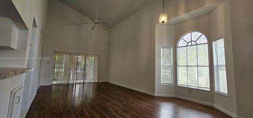 3204-3204 Glenmoor Dr, West Palm Beach, FL, 33409-2822 | Card Image