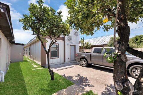 404 S 21st St, Mcallen, TX, 78501-7143 | Card Image