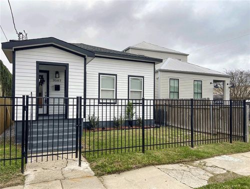 3507 Danneel St, New Orleans, LA, 70115-5319 | Card Image