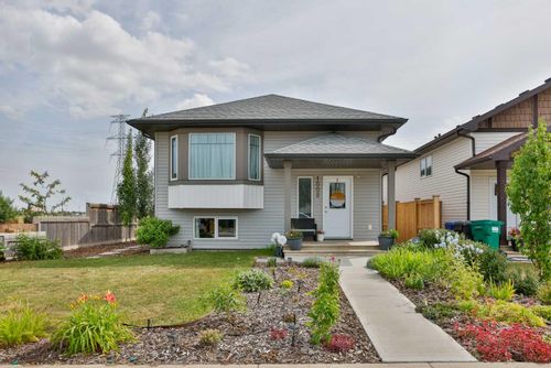1002 Alice Birch Pt N, Lethbridge, AB, T1H7B9 | Card Image