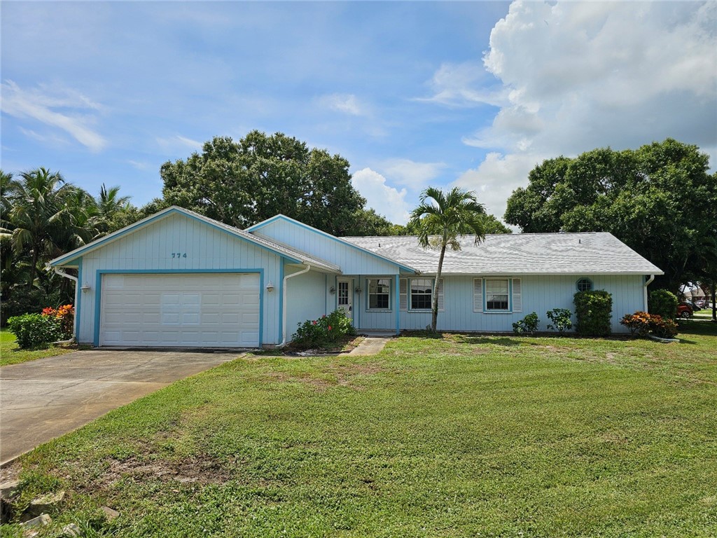 24th Sq, Vero Beach, FL 32962