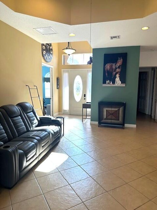 7326 Bob O Link Way, House other with 2 bedrooms, 2 bathrooms and null parking in Port St Lucie FL | Image 5
