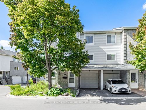100 William Curtis Cir, Newmarket, ON, L3Y8L6 | Card Image