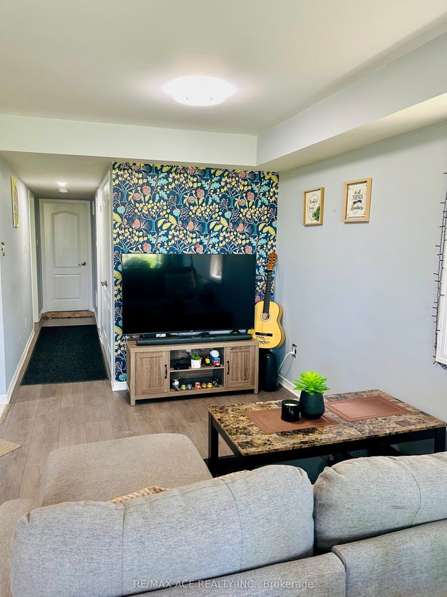 8 - 2441 Greenwich Dr, Condo with 2 bedrooms, 2 bathrooms and 2 parking in Oakville ON | Image 9
