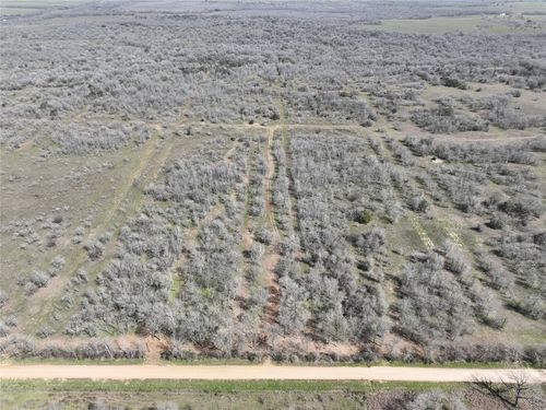 8 Cr 424 Road, Waelder, TX, 78629 | Card Image