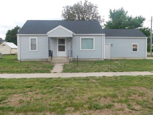 204 Willard Willard Ave, Genoa, NE, 68640-3009 | Card Image