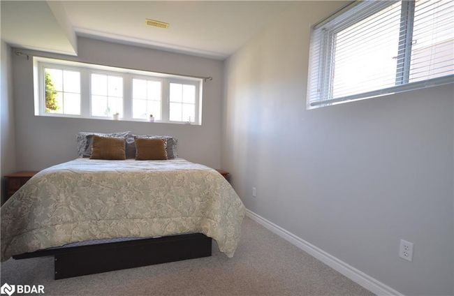 21 Red Pine Cres, House other with 2 bedrooms, 2 bathrooms and 6 parking in Wasaga Beach ON | Image 28