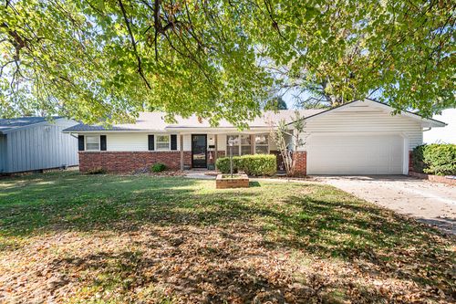 2711 S Claremont Ave, Springfield, MO, 65804-4121 | Card Image