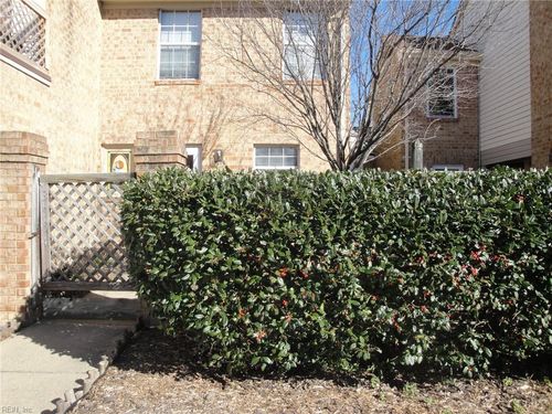 3994 Wyckoff Dr, Virginia Beach, VA, 23452-1876 | Card Image