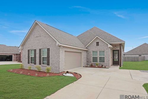 7044 Panama Canal Dr, Gonzales, LA, 70737-8650 | Card Image