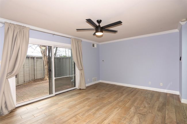 A blank canvas ready for your design! | Image 4